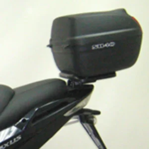 ATTACCO PER BAULETTO POSTERIORE APRILIA SR MAX 300